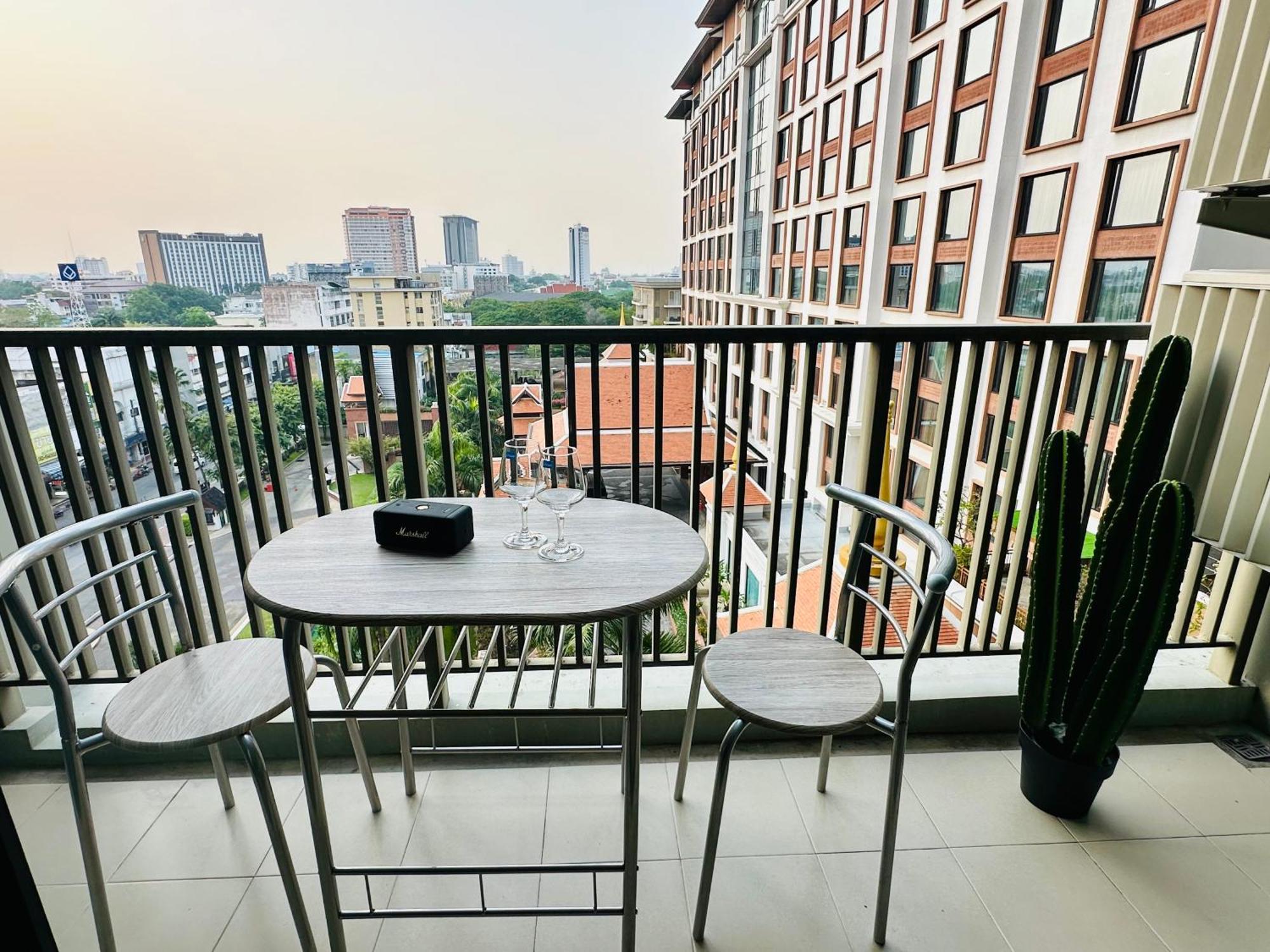 The Astra Condo Chiang Mai Eksteriør bilde